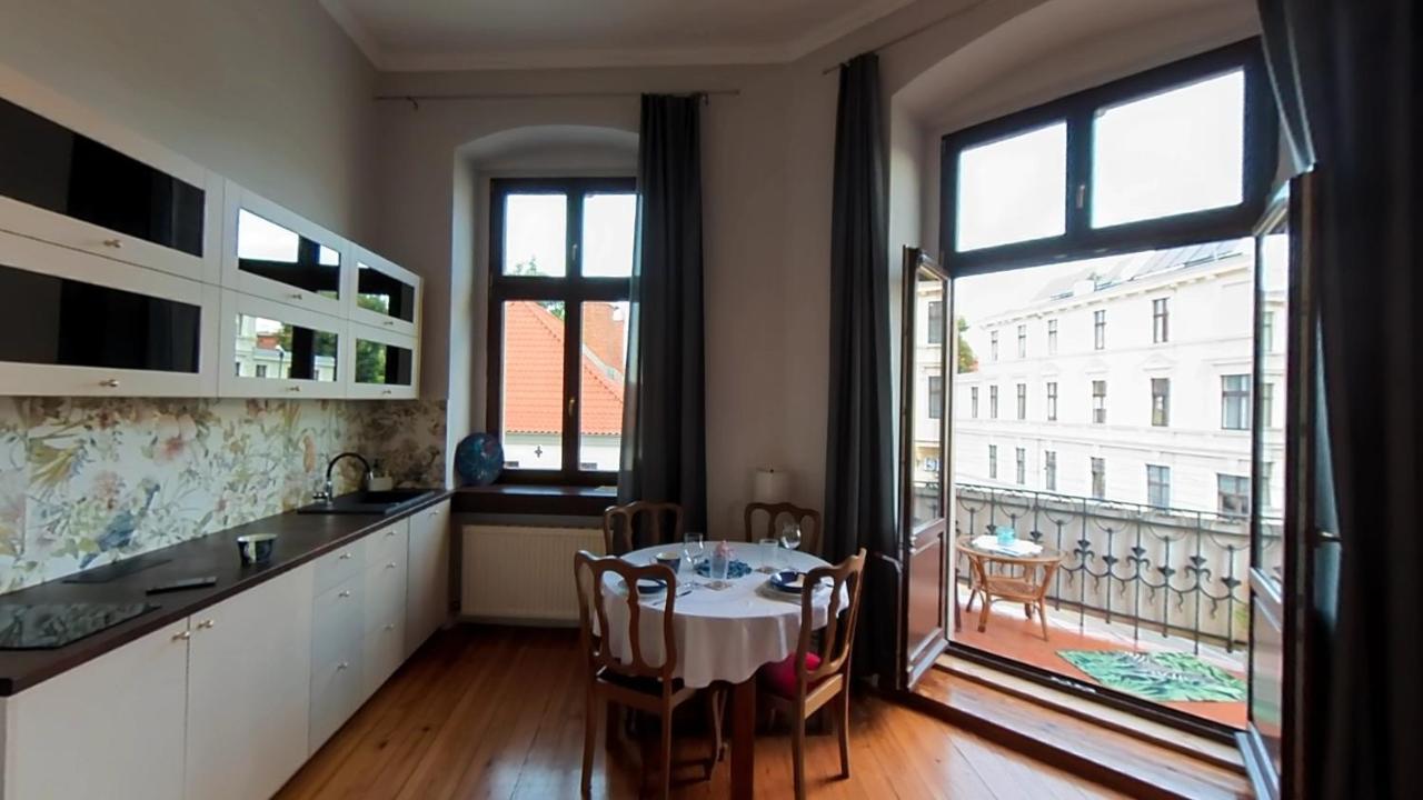 Astronomiczny Apartament , Mieszkanie 2 Pokojowe. Parking. Торунь Экстерьер фото